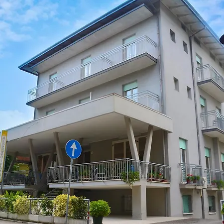 Hotel Ivana 2*